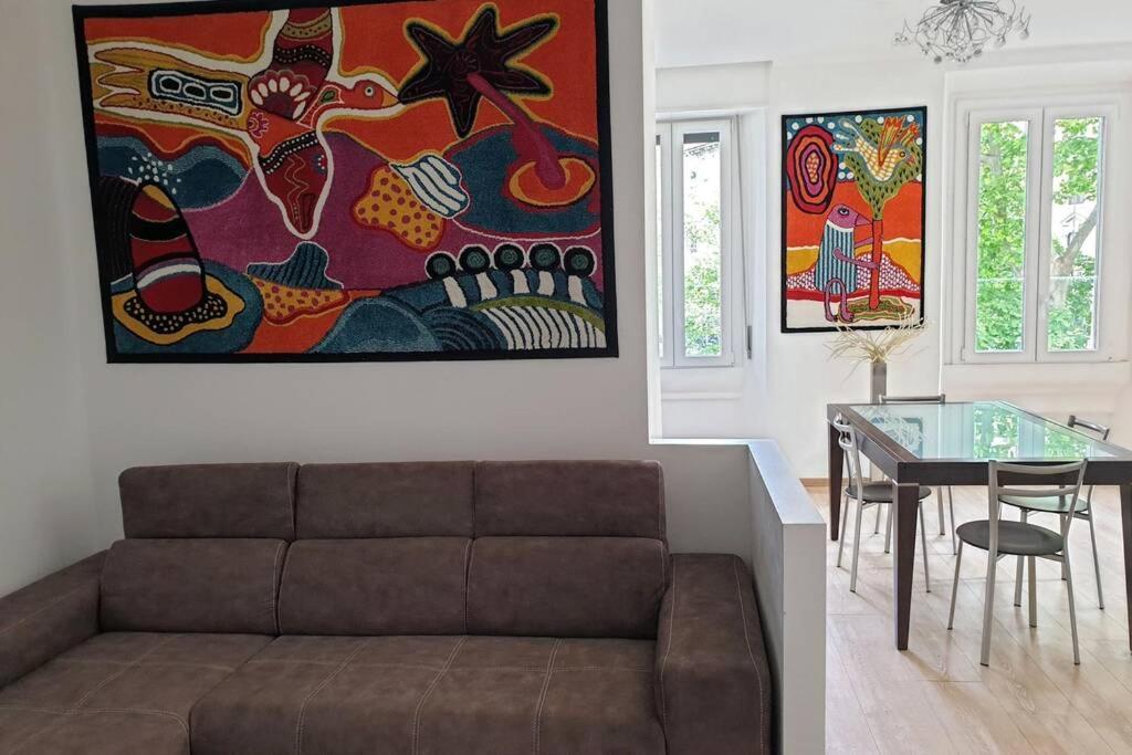 Your Lovely Home, Porta Venezia-1 Queen Bed, 3 Single Beds, 1 Sofa Bed- Milano Exterior foto