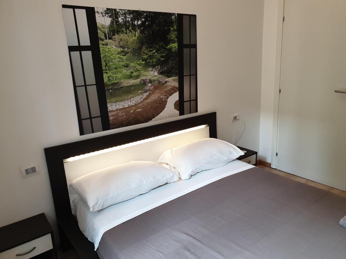 Your Lovely Home, Porta Venezia-1 Queen Bed, 3 Single Beds, 1 Sofa Bed- Milano Exterior foto