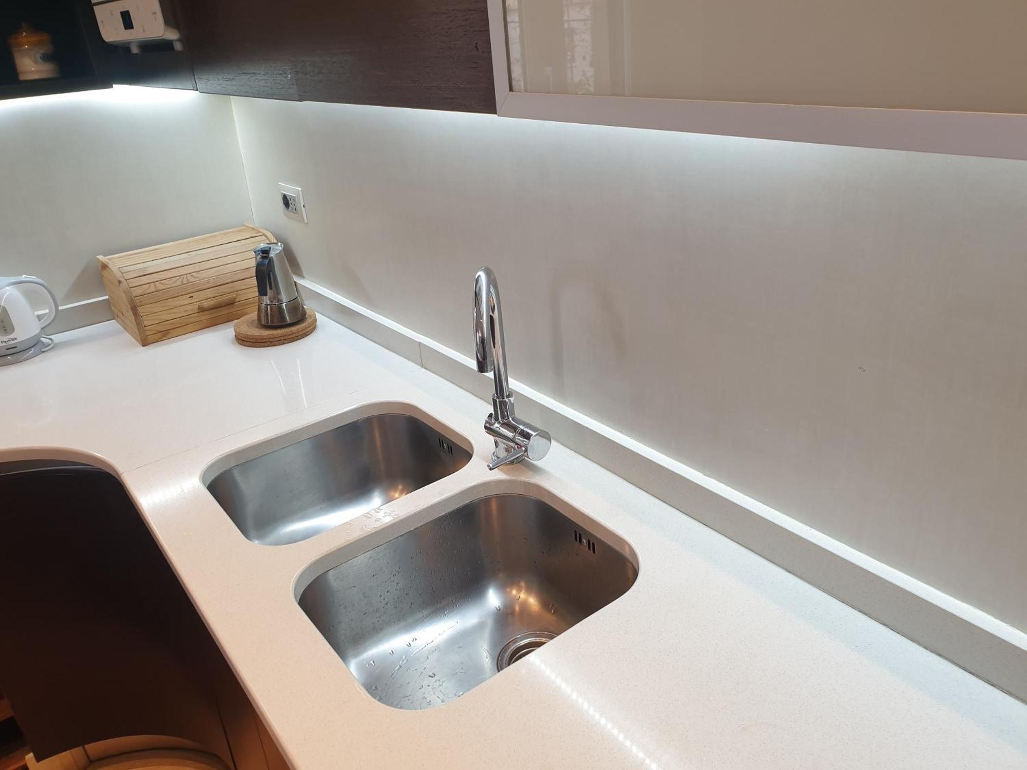 Your Lovely Home, Porta Venezia-1 Queen Bed, 3 Single Beds, 1 Sofa Bed- Milano Exterior foto